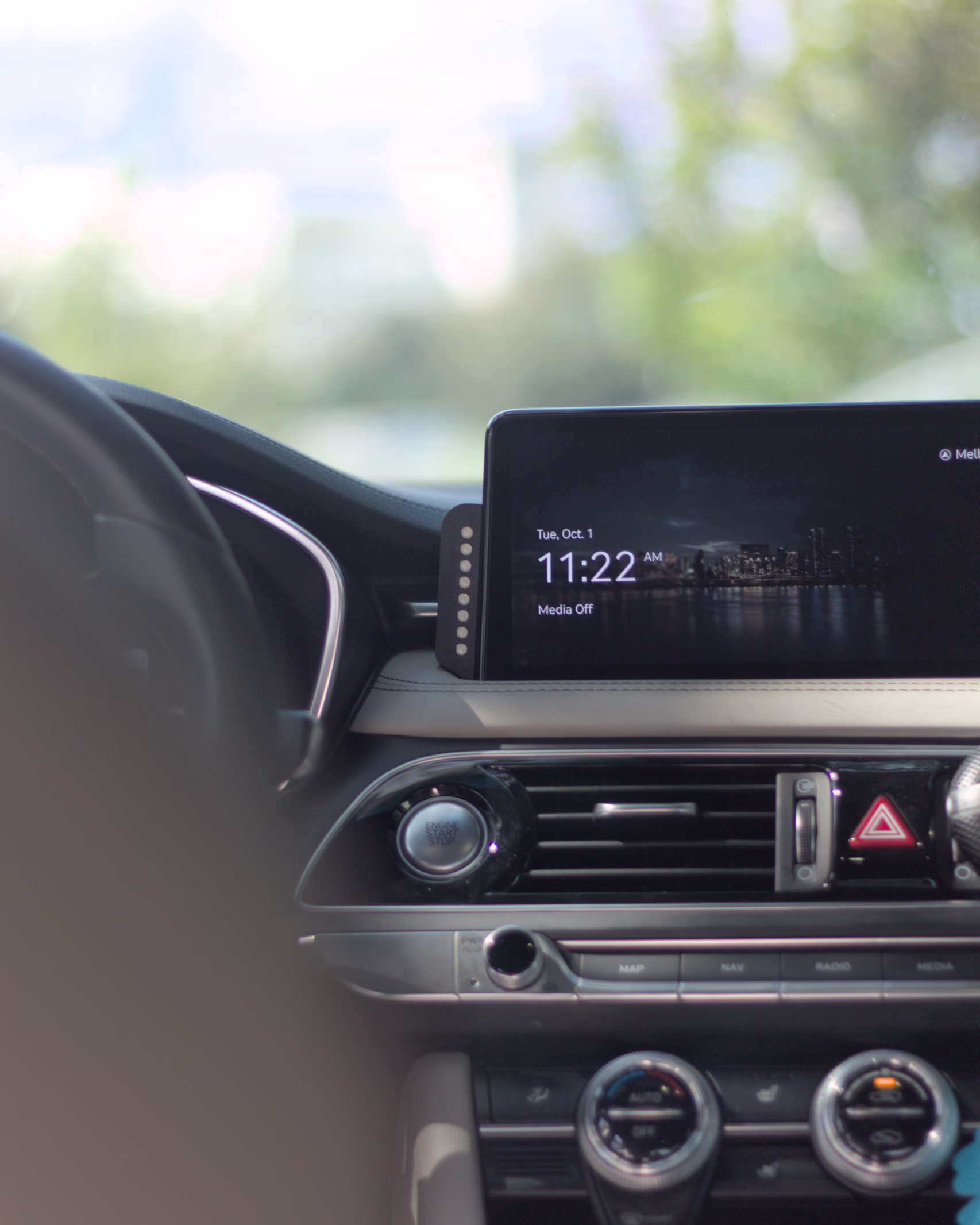 Genesis G70 Sequential LED Shift Light – F1-Inspired Display - Image 2